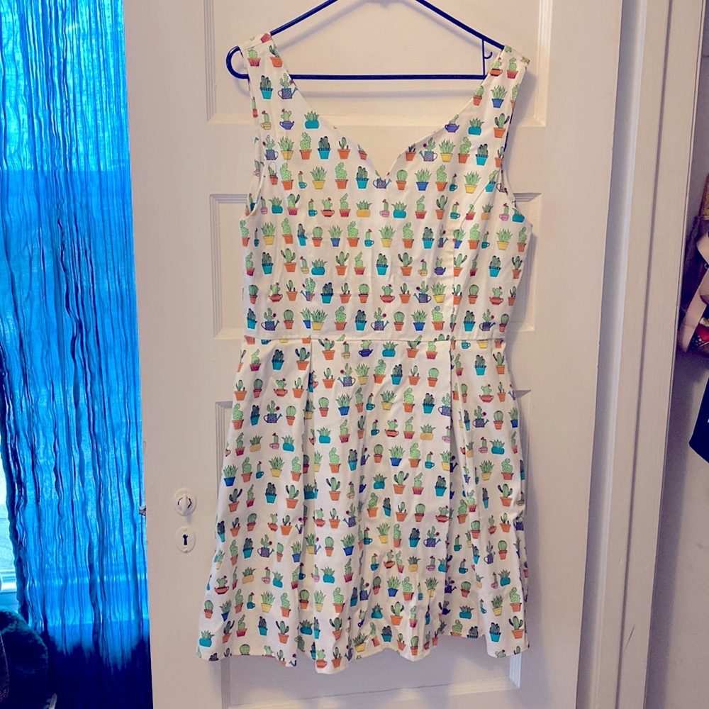 ModCloth Cactus skater dress - Size XL but fits like a L - Cute as Heck!